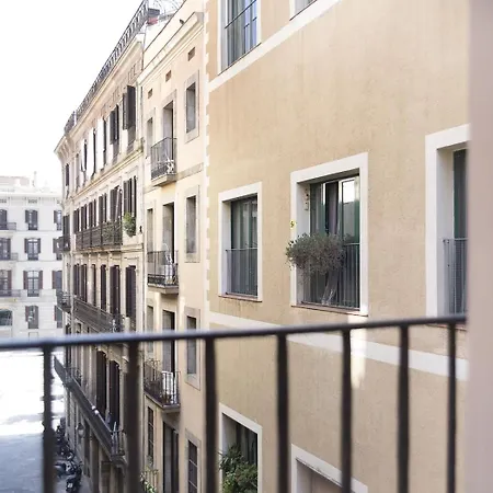Deco Apartments Barcelona-Born Apt.-2