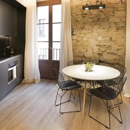 Deco Apartments Barcelona-Born Apt.-2